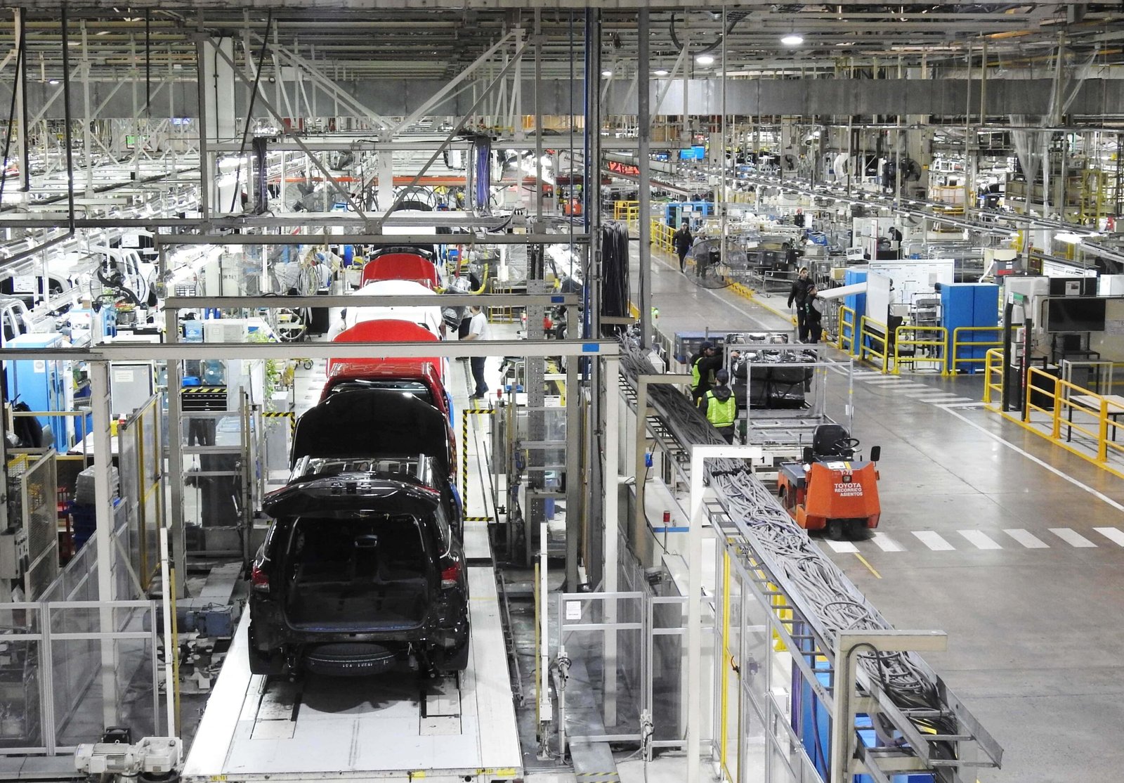 Toyota hará la mayor inversión automotriz de la historia con 3600 nuevos empleos en la construcción y 2600 en la operación